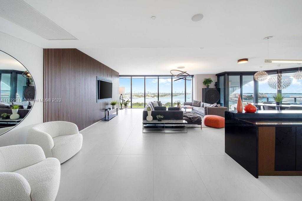 Small Image of 1000 Biscayne Blvd, Miami, FL 33132, USA Number 11