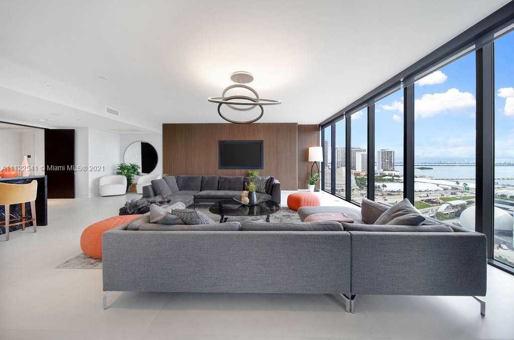 Small Image of 1000 Biscayne Blvd, Miami, FL 33132, USA Number 13