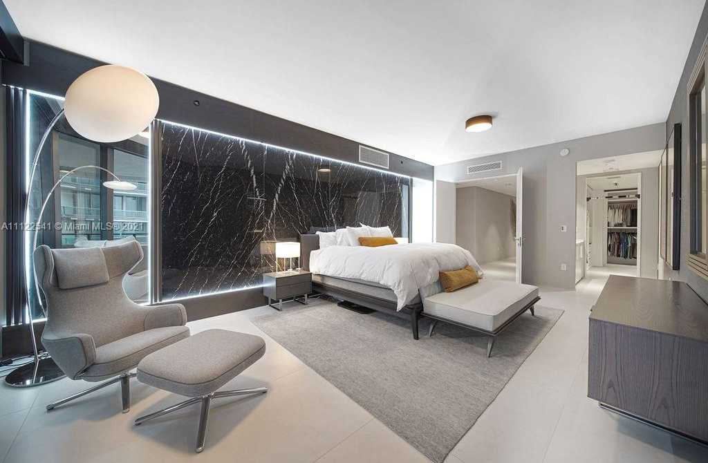 Small Image of 1000 Biscayne Blvd, Miami, FL 33132, USA Number 29
