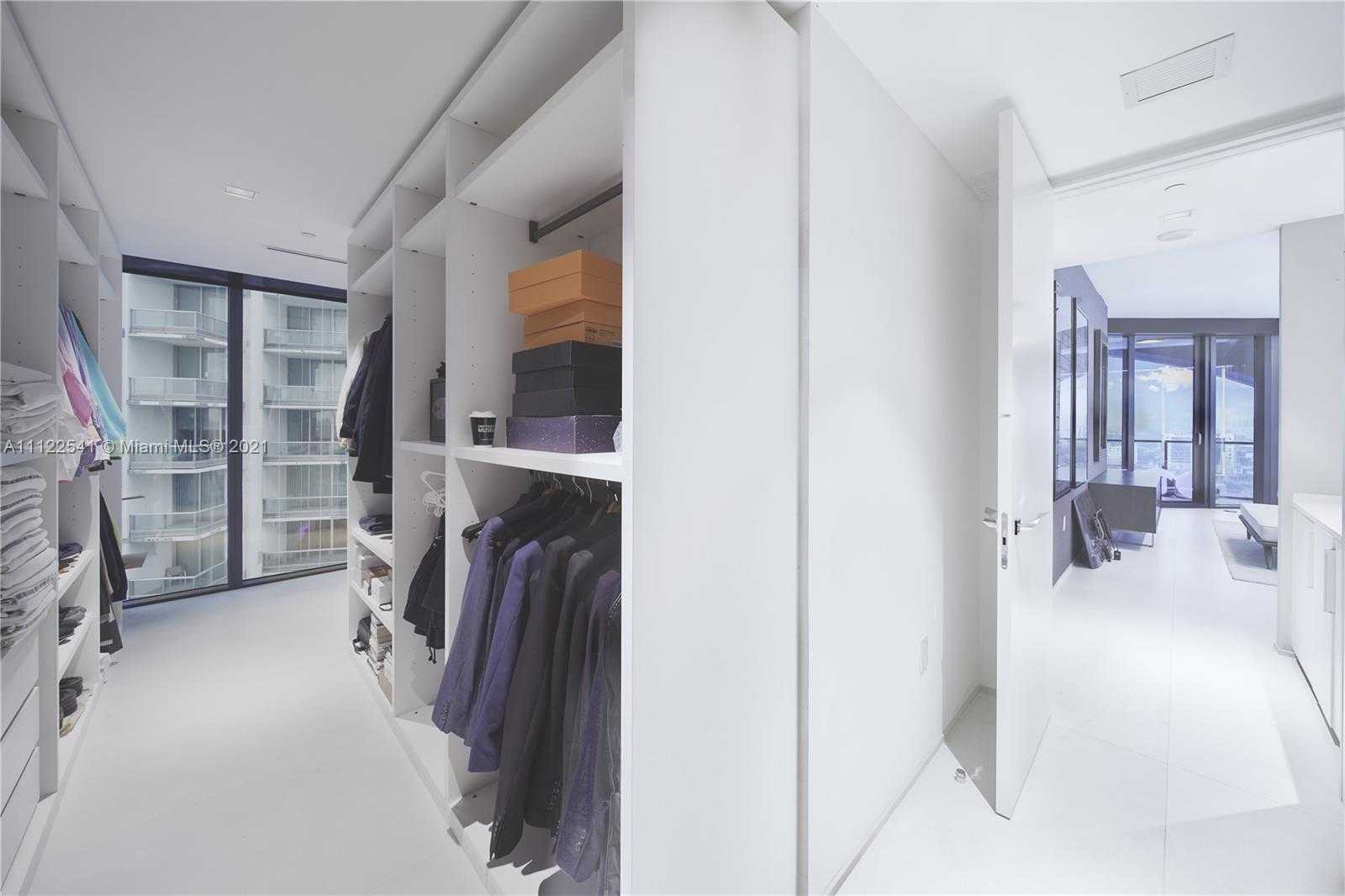 Small Image of 1000 Biscayne Blvd, Miami, FL 33132, USA Number 30