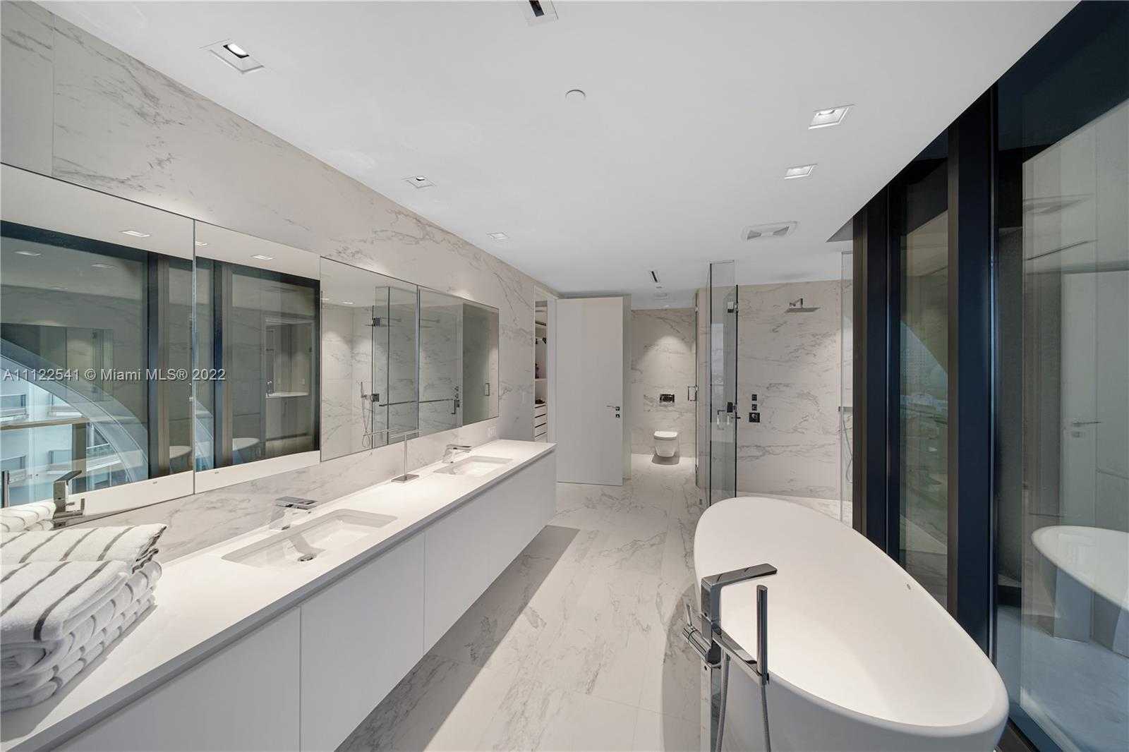 Small Image of 1000 Biscayne Blvd, Miami, FL 33132, USA Number 31