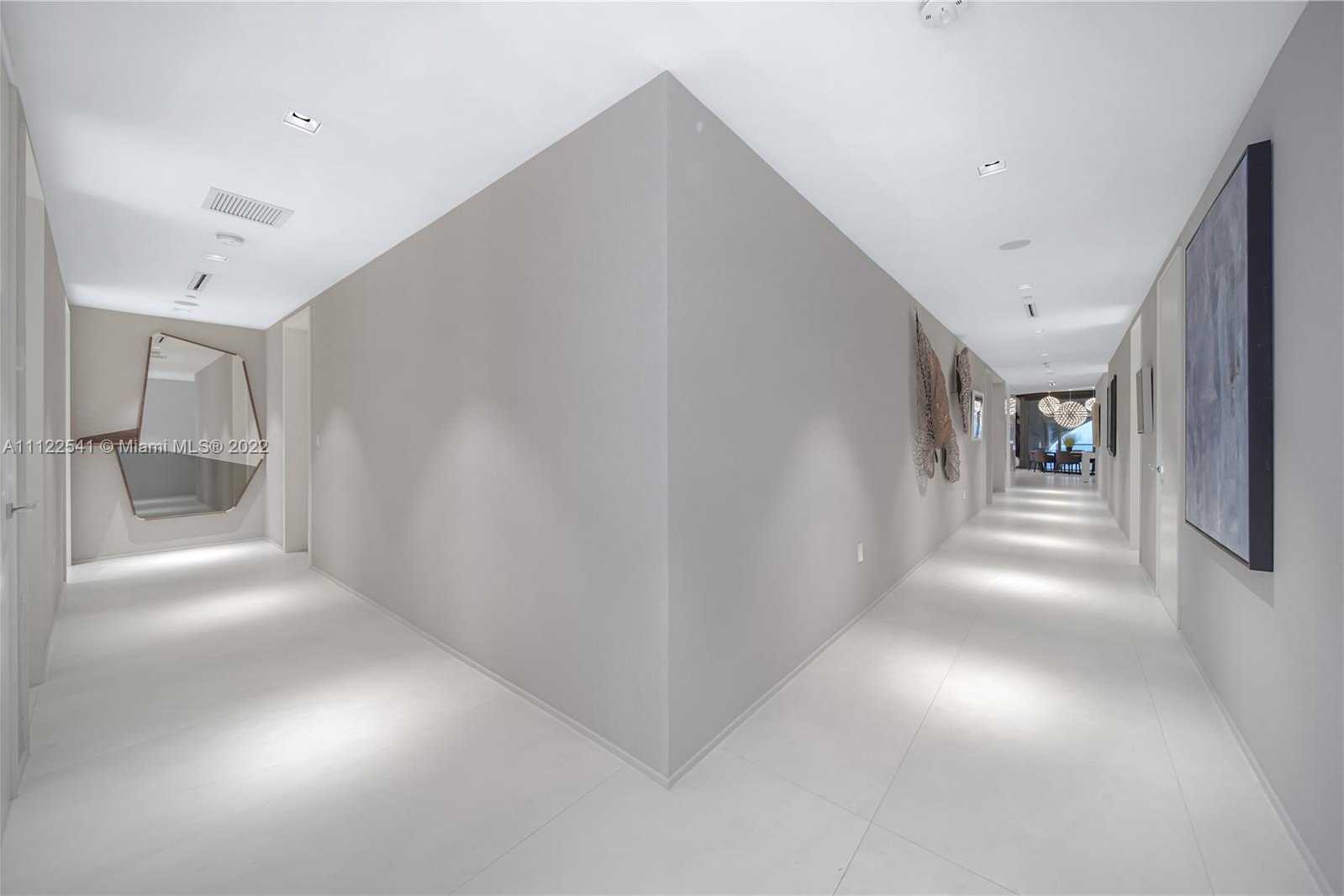 Small Image of 1000 Biscayne Blvd, Miami, FL 33132, USA Number 38