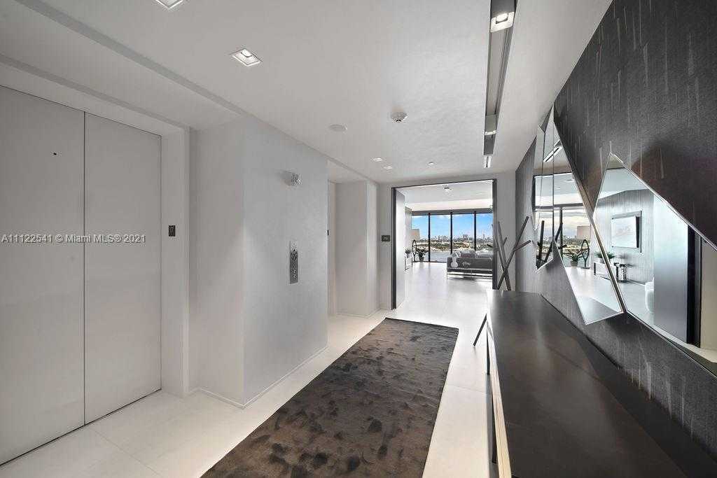 Small Image of 1000 Biscayne Blvd, Miami, FL 33132, USA Number 50