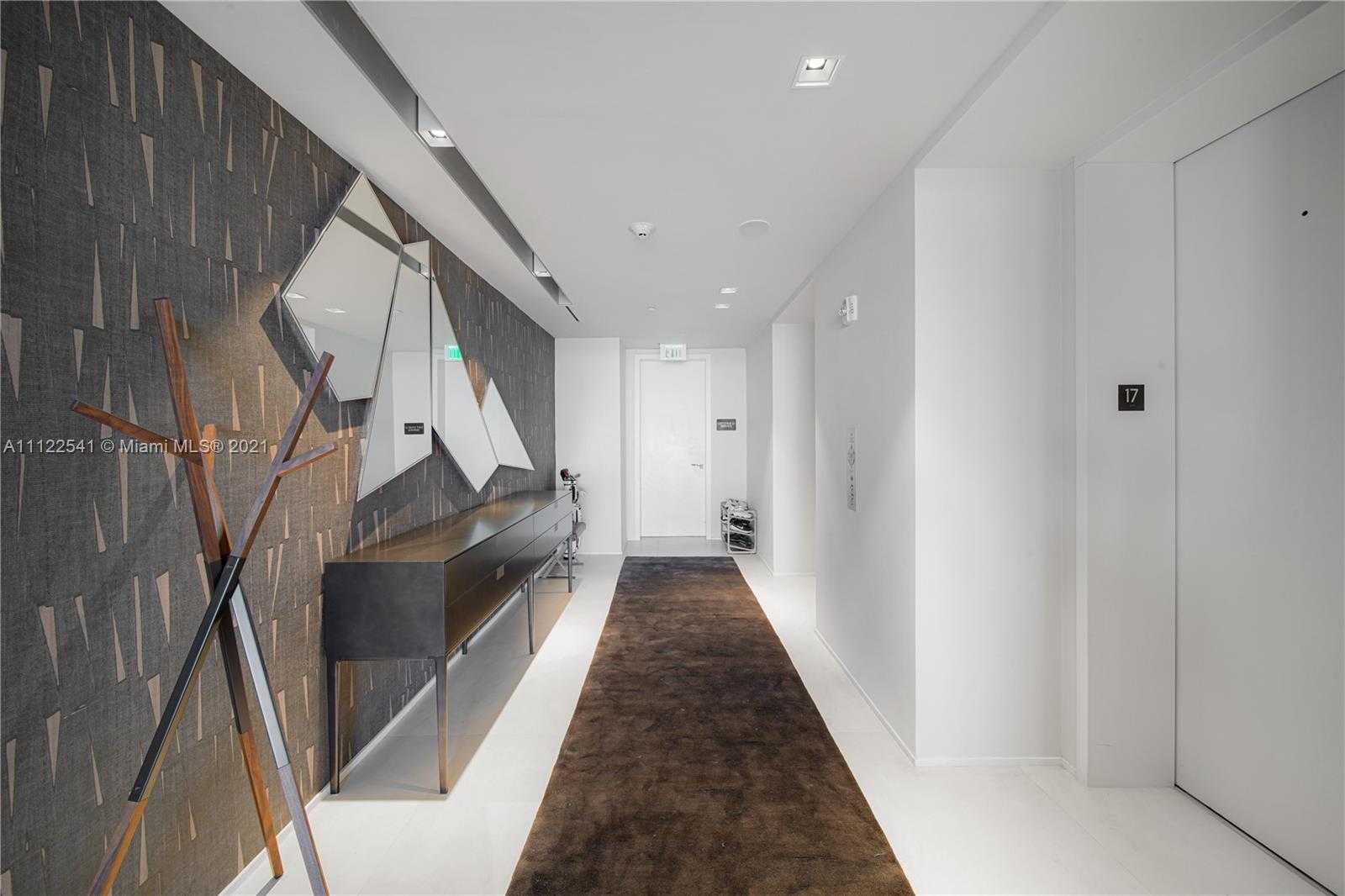 Small Image of 1000 Biscayne Blvd, Miami, FL 33132, USA Number 51