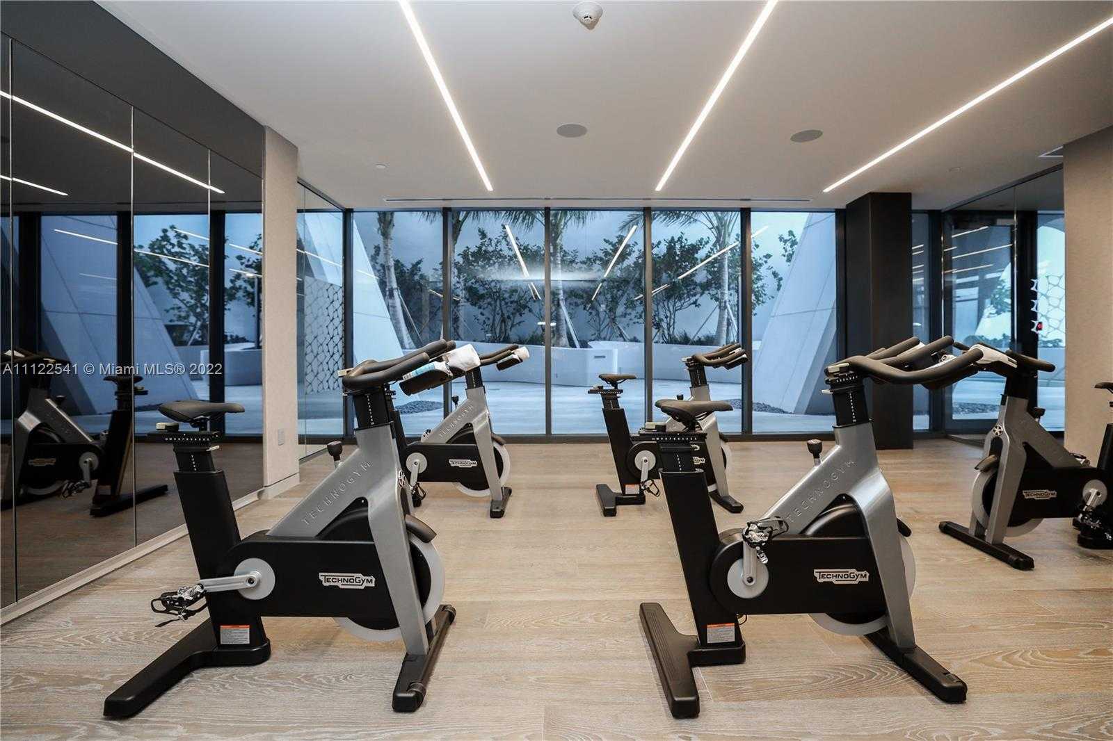 Small Image of 1000 Biscayne Blvd, Miami, FL 33132, USA Number 60