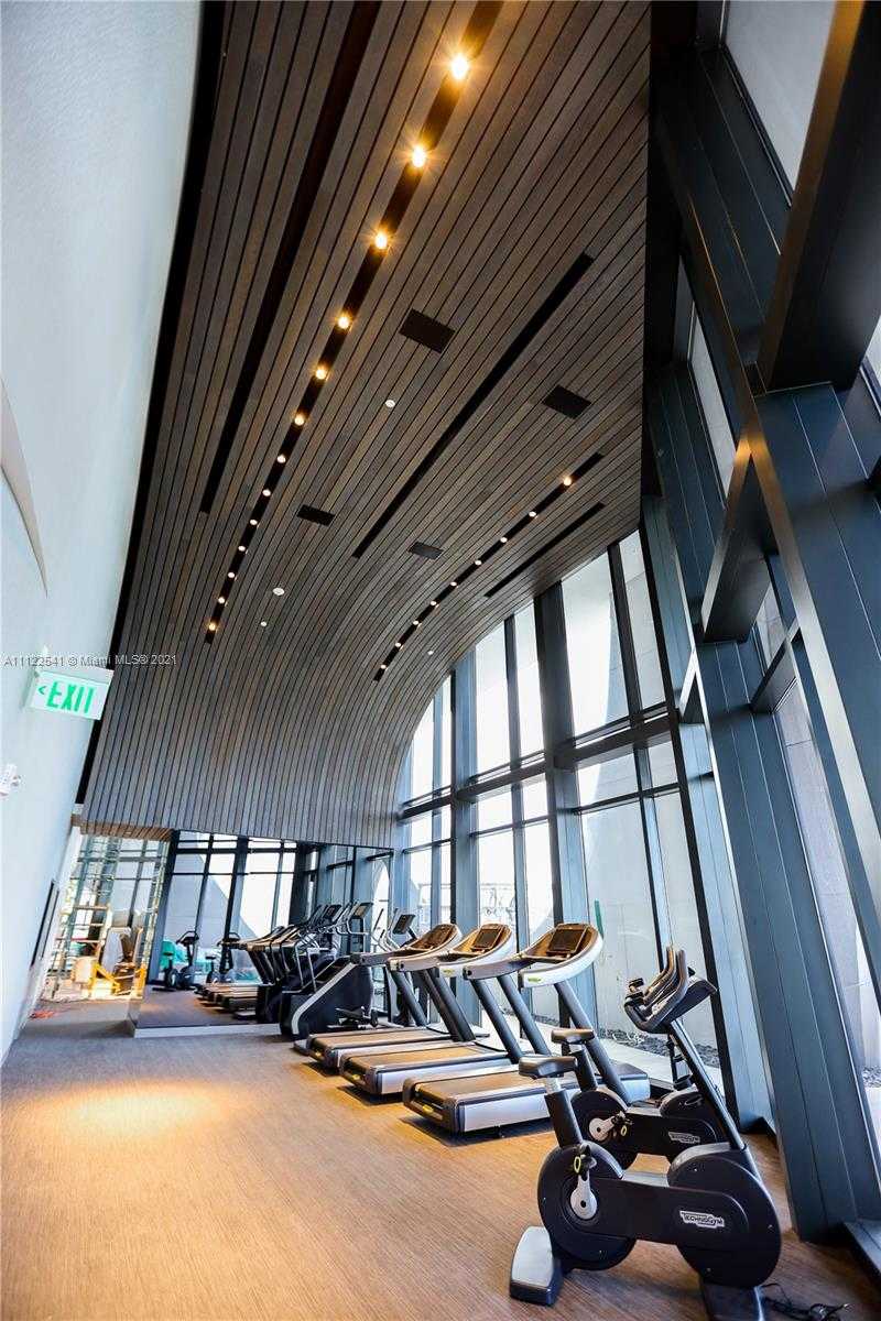 Small Image of 1000 Biscayne Blvd, Miami, FL 33132, USA Number 63