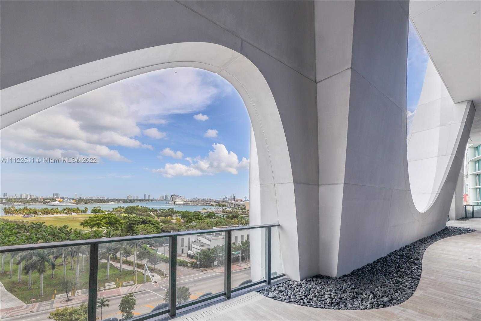 Small Image of 1000 Biscayne Blvd, Miami, FL 33132, USA Number 74