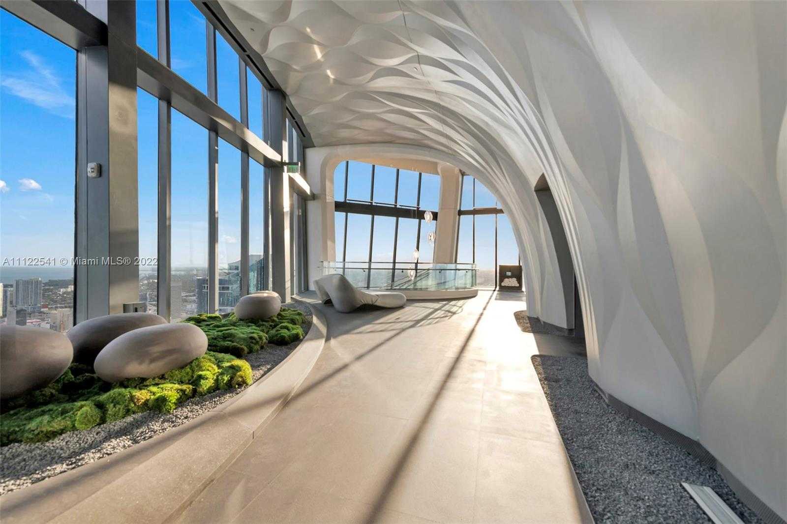 Small Image of 1000 Biscayne Blvd, Miami, FL 33132, USA Number 75