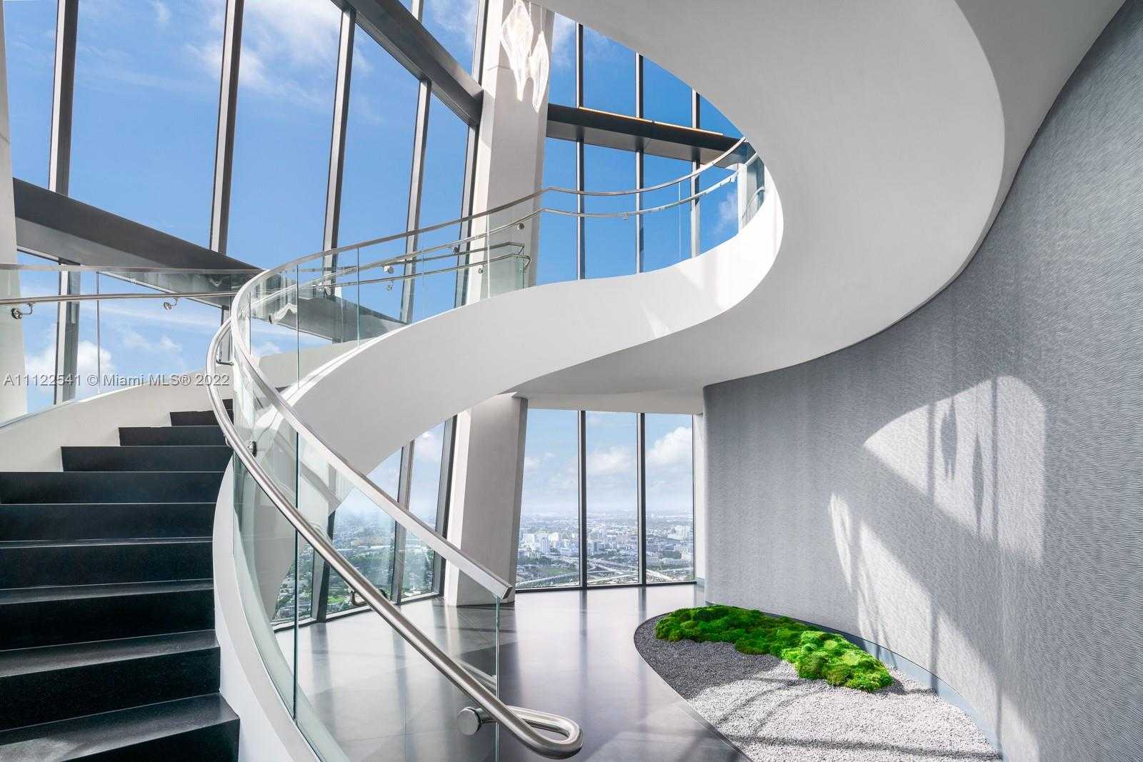 Small Image of 1000 Biscayne Blvd, Miami, FL 33132, USA Number 80