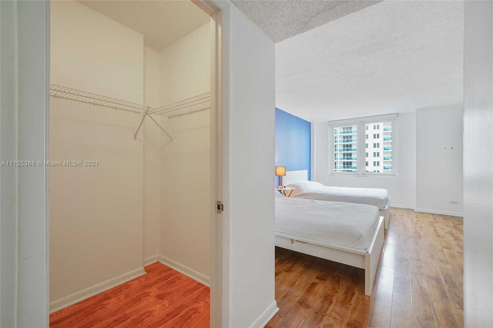Small Image of 2301 Collins Ave, Miami Beach, FL 33139, USA Number 7