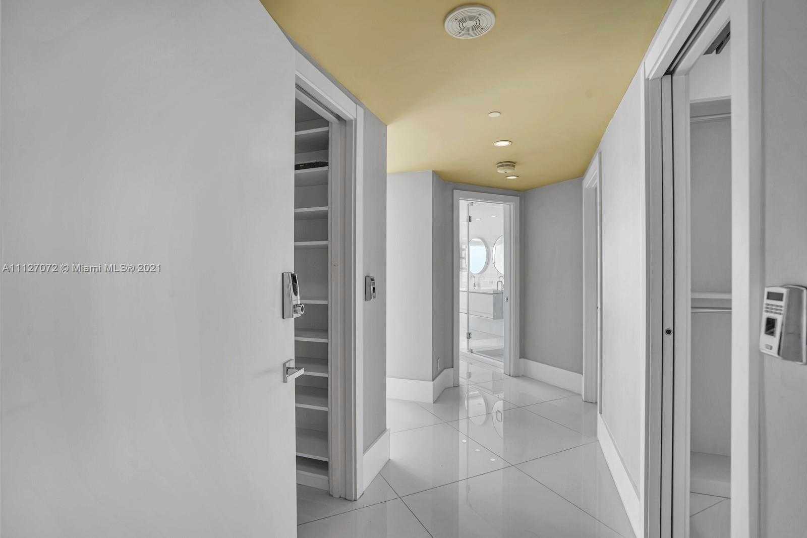 Small Image of Santa Maria, 1643 Brickell Ave, Miami, FL 33129, USA Number 26