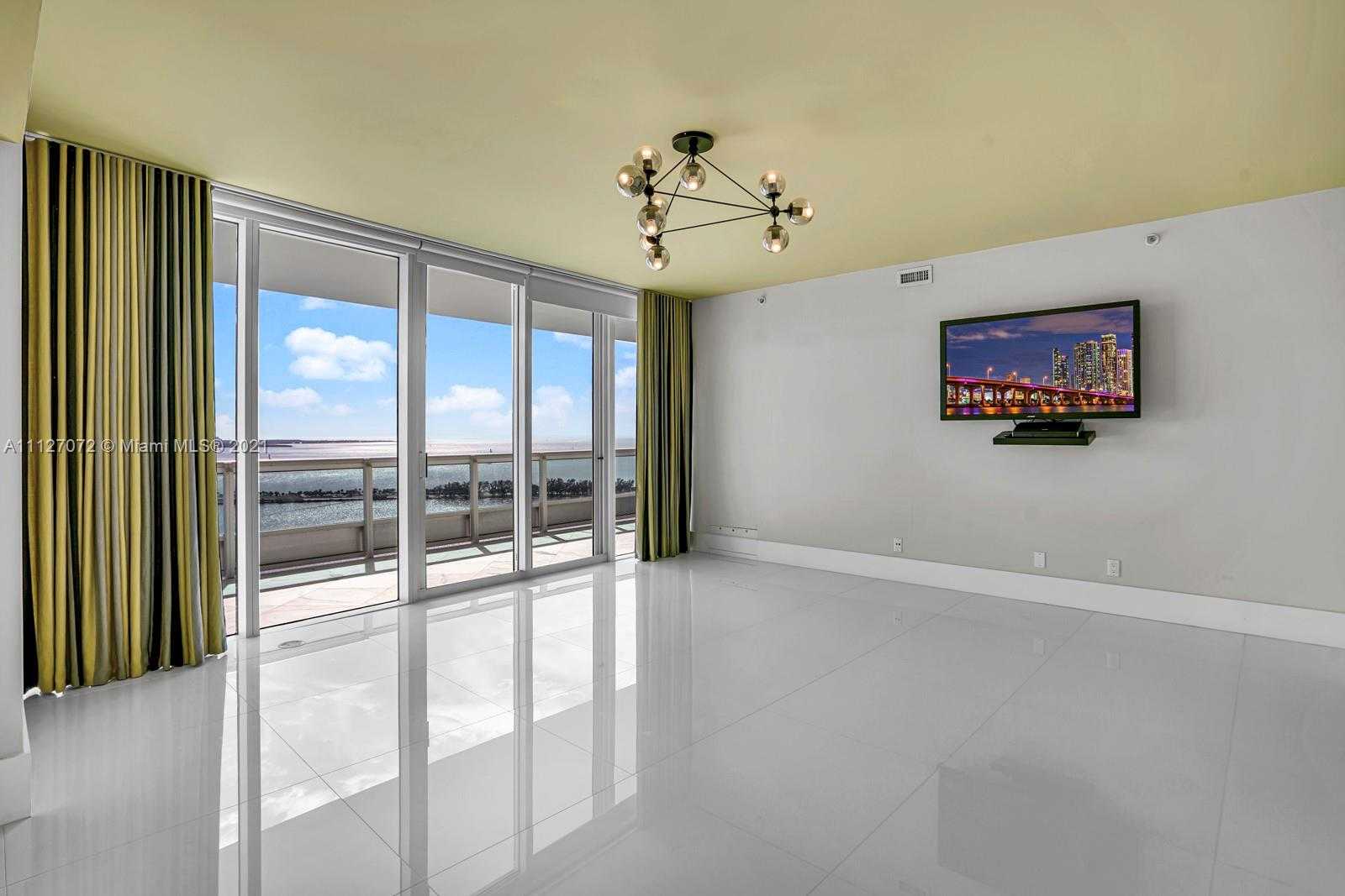 Small Image of Santa Maria, 1643 Brickell Ave, Miami, FL 33129, USA Number 30