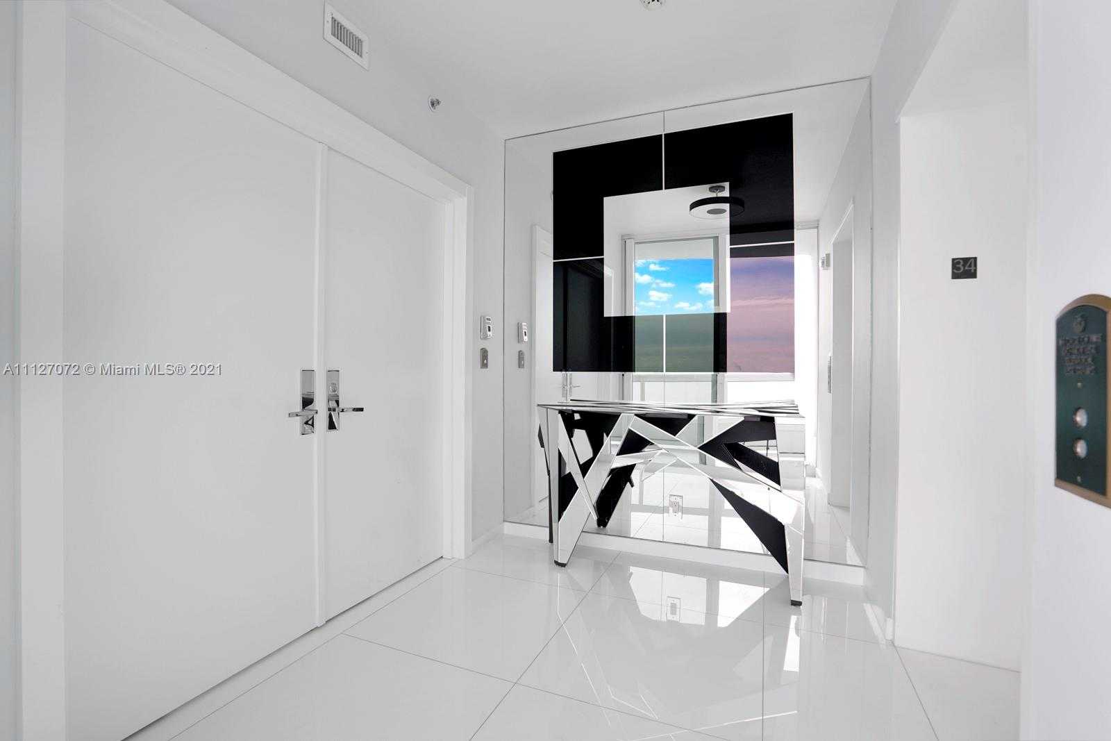 Small Image of Santa Maria, 1643 Brickell Ave, Miami, FL 33129, USA Number 51