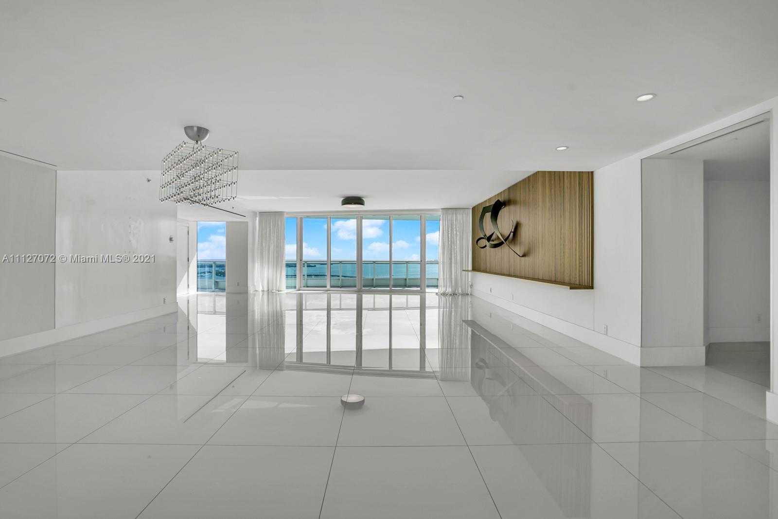 Small Image of Santa Maria, 1643 Brickell Ave, Miami, FL 33129, USA Number 6