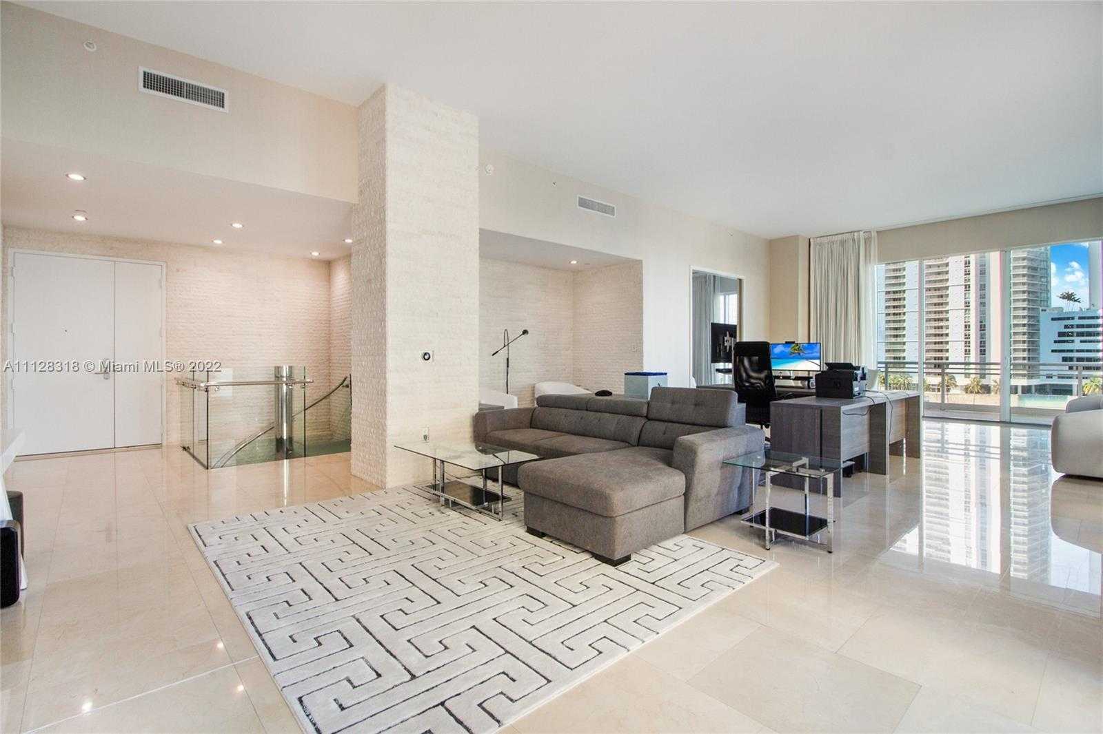 Small Image of 900 Brickell Key Blvd, Miami, FL 33131, USA Number 13