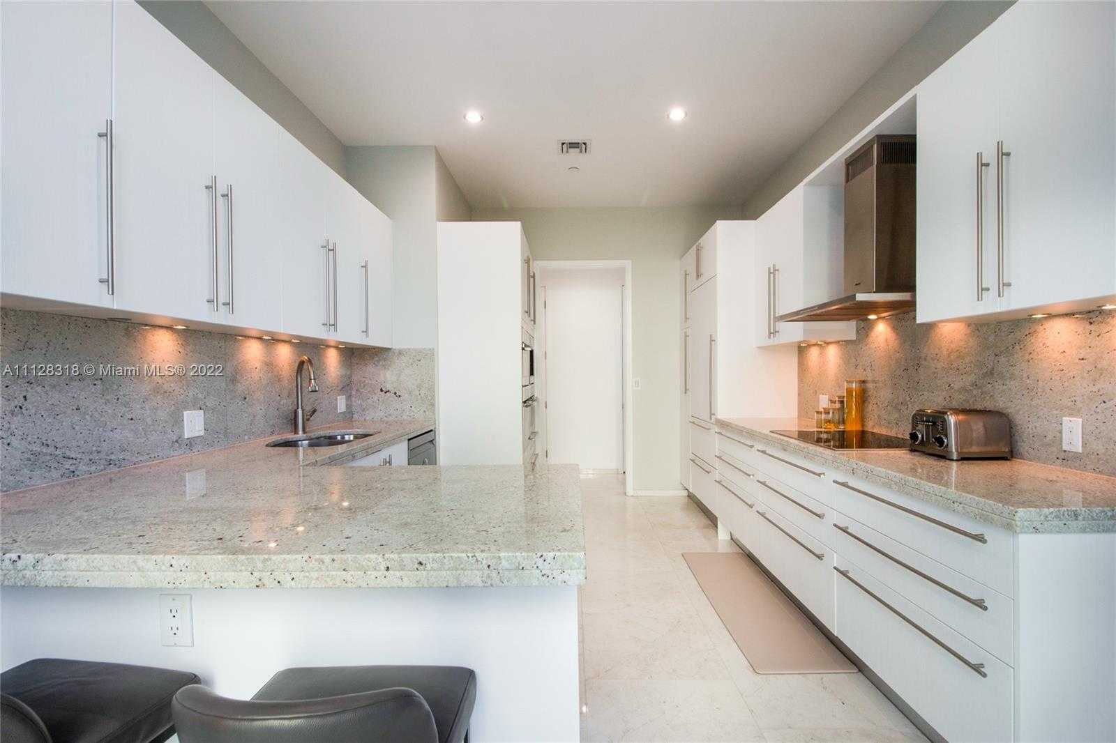 Small Image of 900 Brickell Key Blvd, Miami, FL 33131, USA Number 14