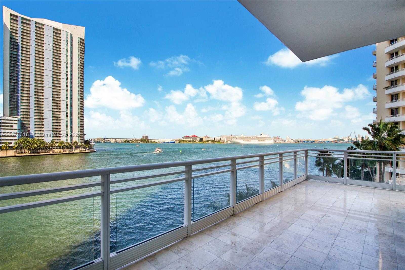 Small Image of 900 Brickell Key Blvd, Miami, FL 33131, USA Number 16