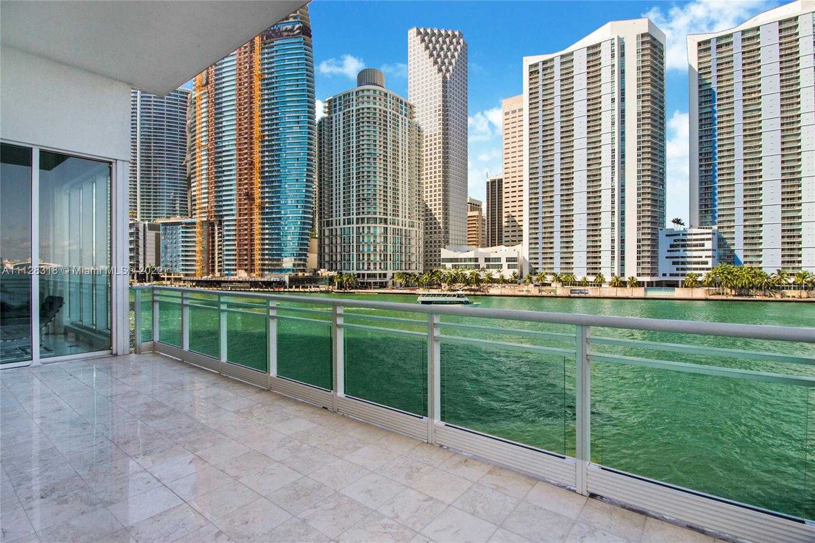Small Image of 900 Brickell Key Blvd, Miami, FL 33131, USA Number 17