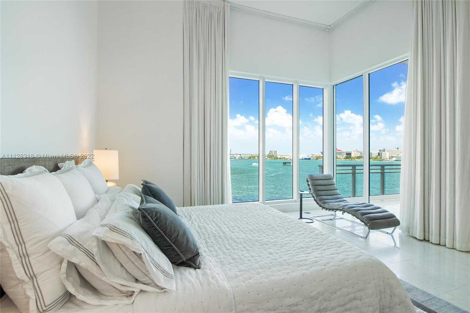 Small Image of 900 Brickell Key Blvd, Miami, FL 33131, USA Number 18