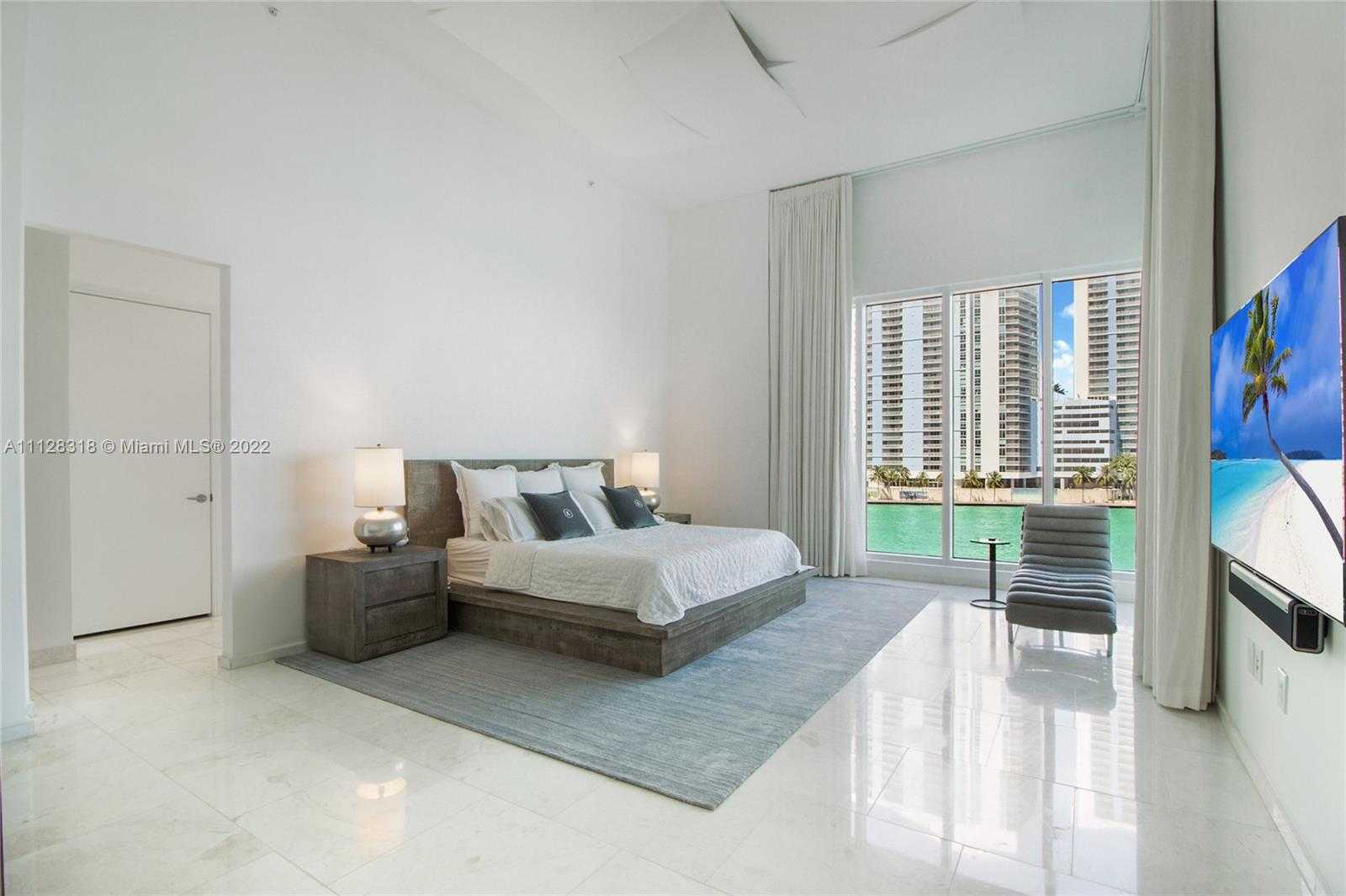 Small Image of 900 Brickell Key Blvd, Miami, FL 33131, USA Number 19