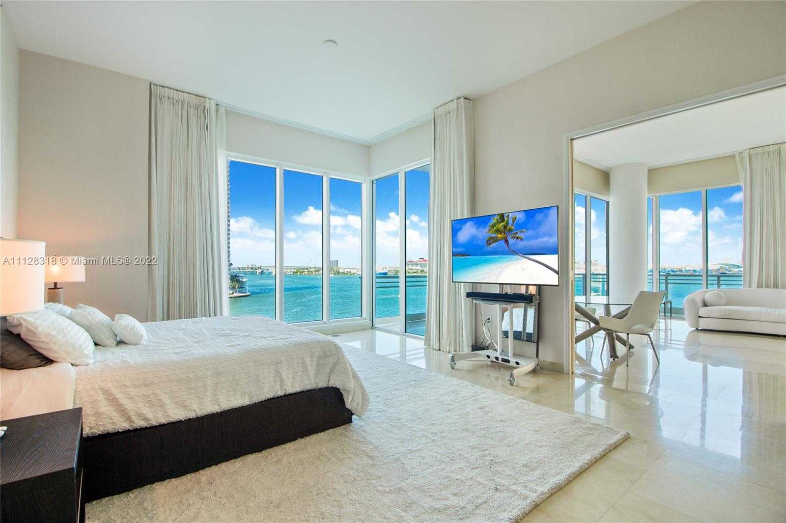 Small Image of 900 Brickell Key Blvd, Miami, FL 33131, USA Number 2