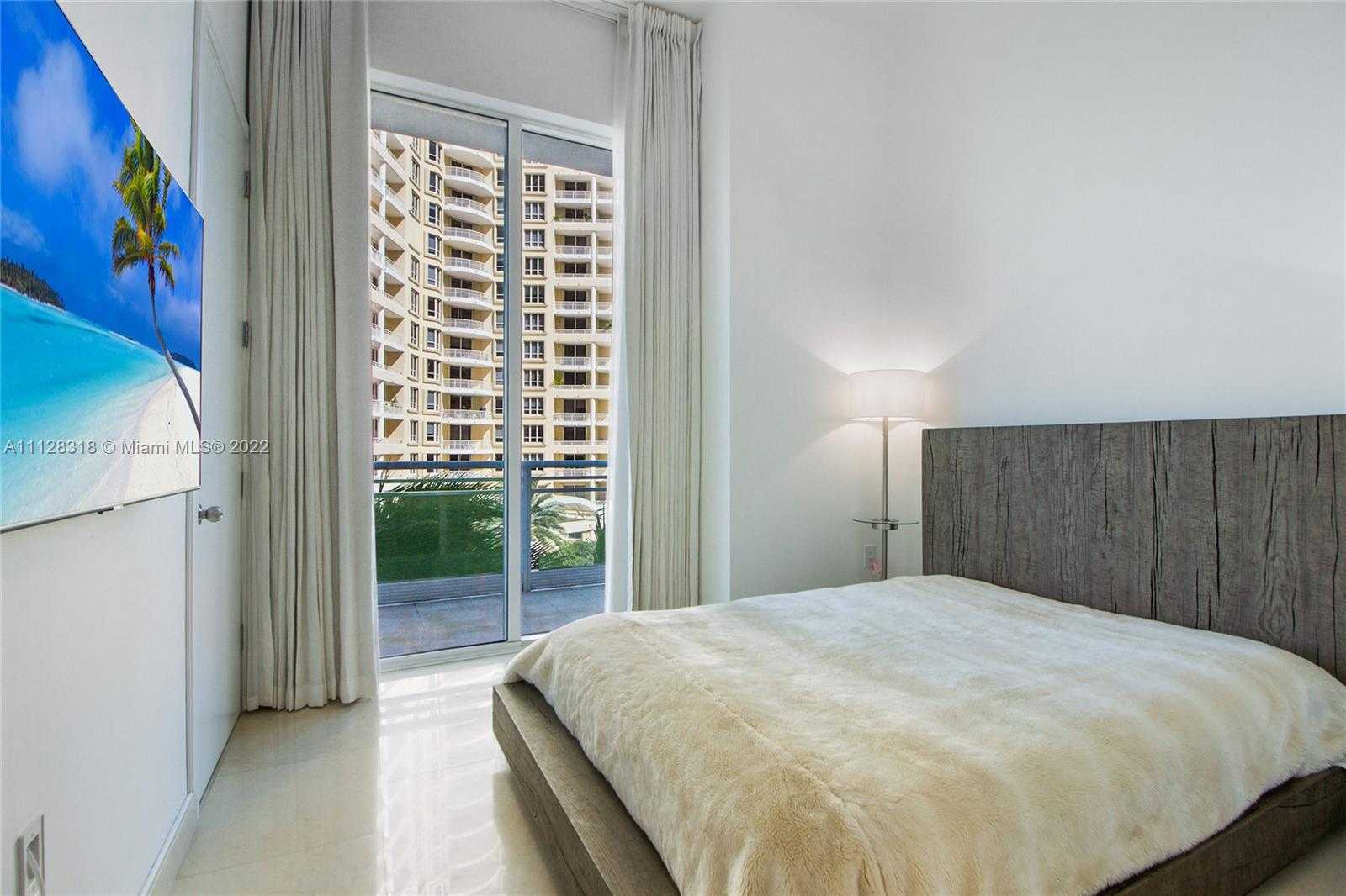 Small Image of 900 Brickell Key Blvd, Miami, FL 33131, USA Number 23