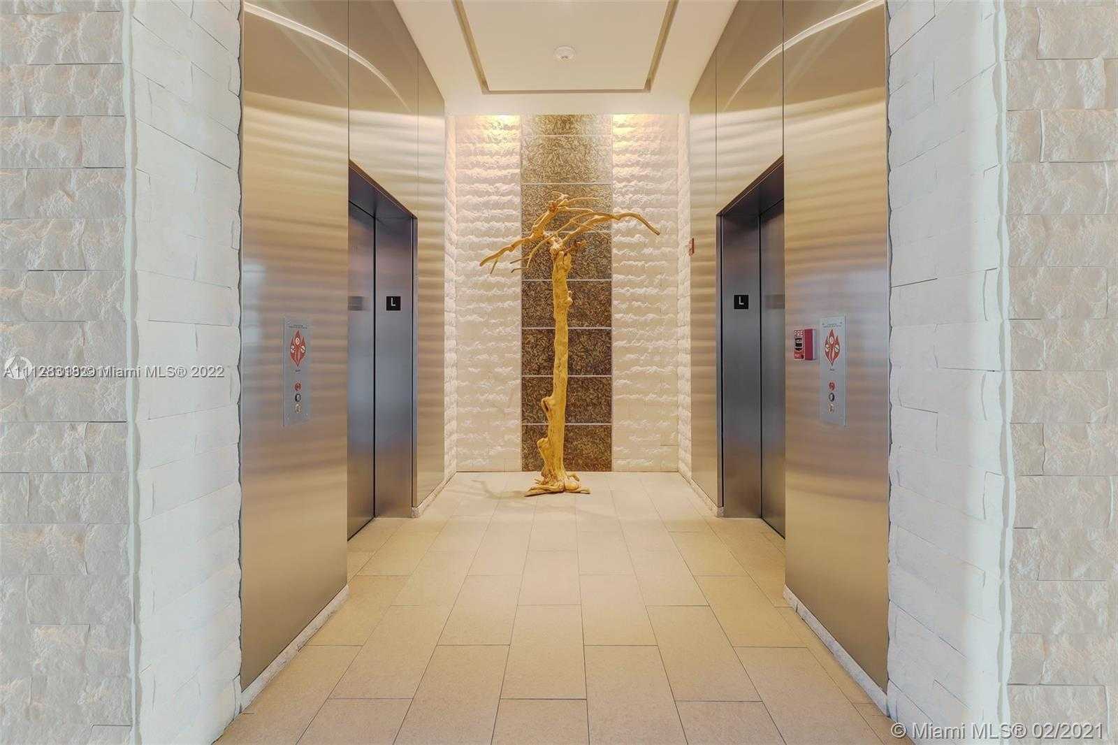 Small Image of 900 Brickell Key Blvd, Miami, FL 33131, USA Number 30
