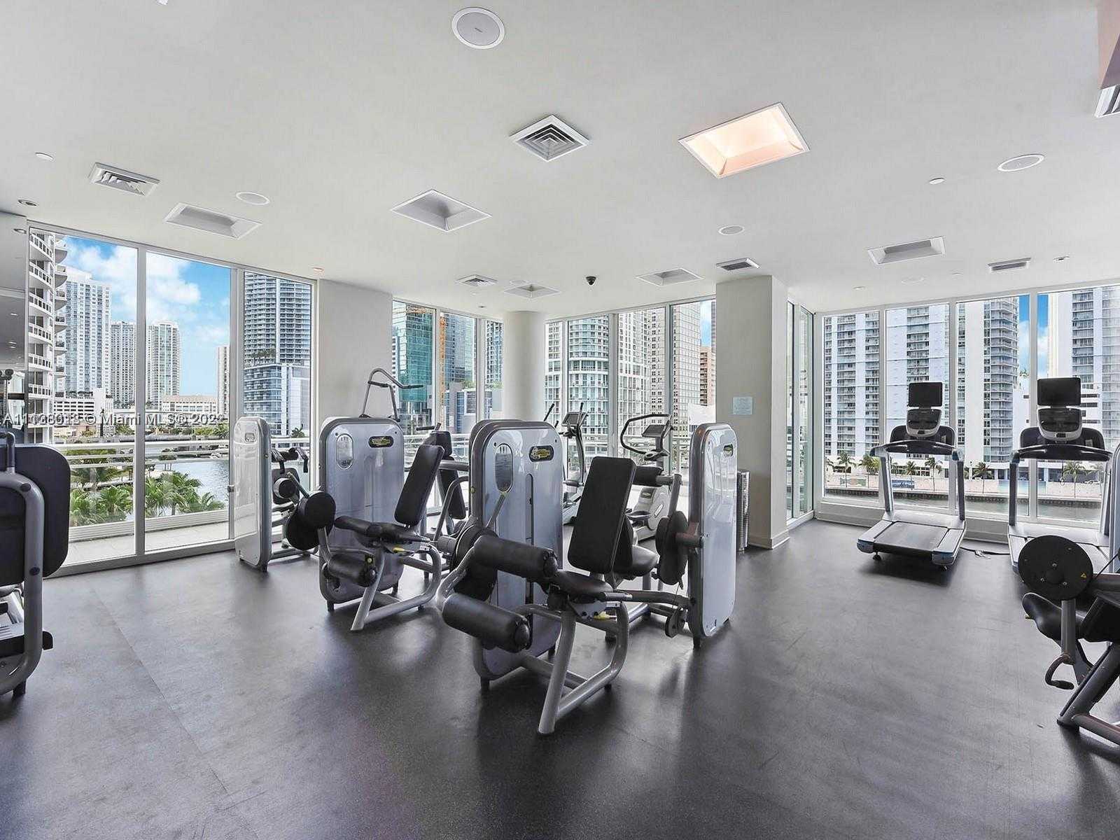 Small Image of 900 Brickell Key Blvd, Miami, FL 33131, USA Number 39