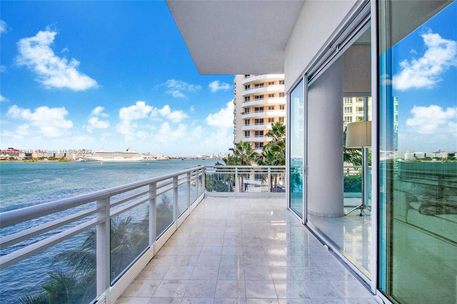Small Image of 900 Brickell Key Blvd, Miami, FL 33131, USA Number 6