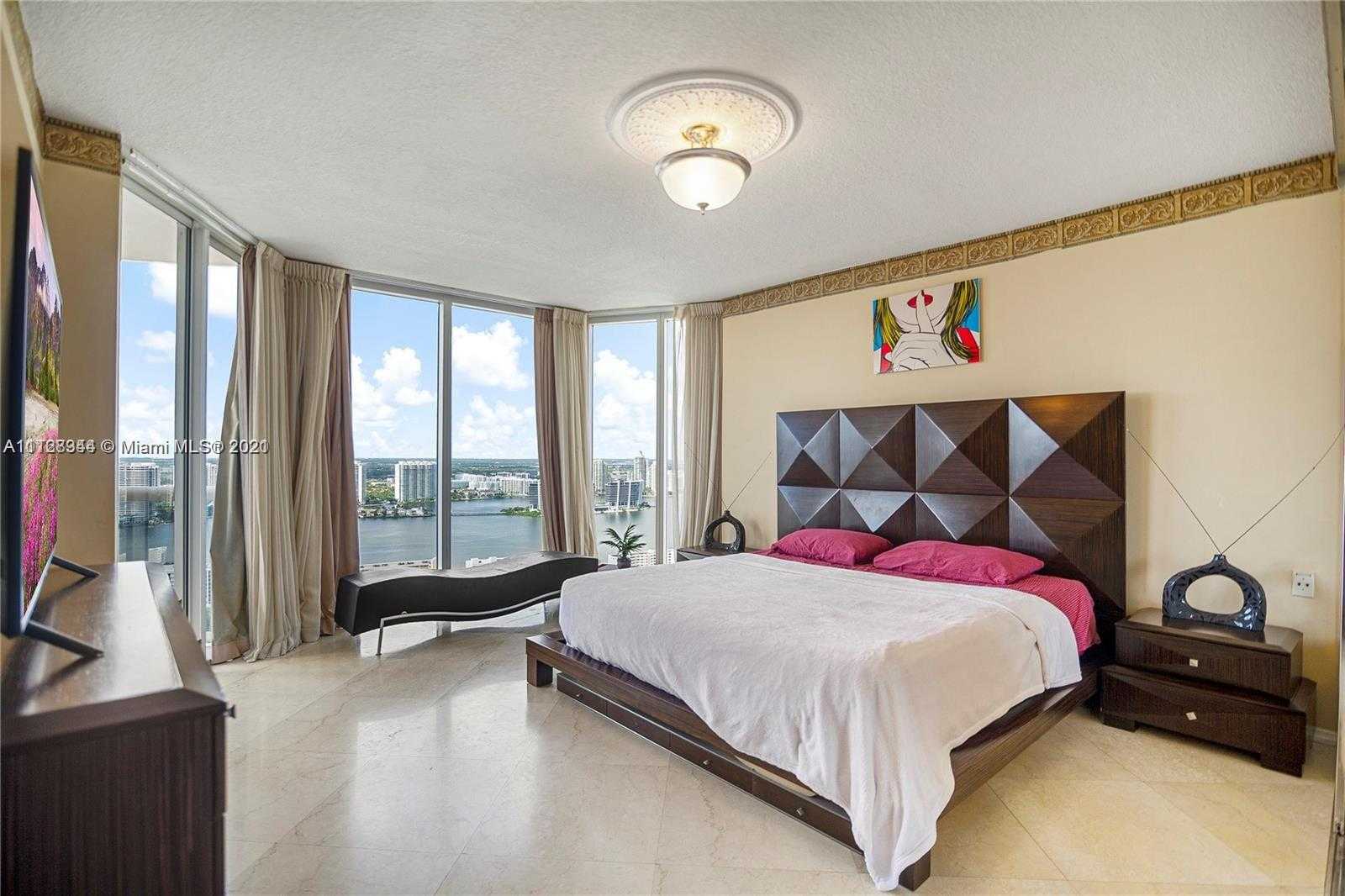 Small Image of 17555 Collins Ave, Sunny Isles Beach, FL 33160, USA Number 11