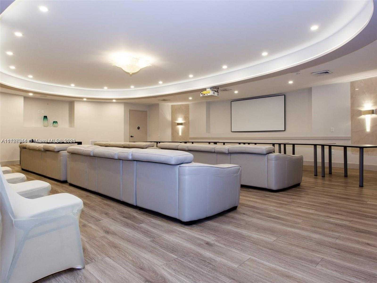 Small Image of 17555 Collins Ave, Sunny Isles Beach, FL 33160, USA Number 2