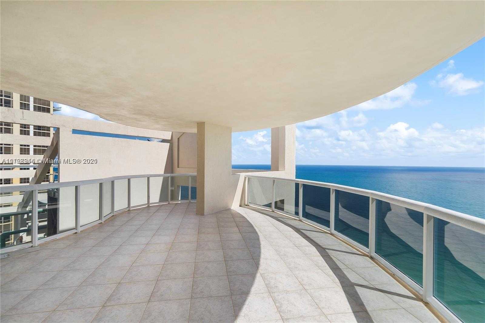 Small Image of 17555 Collins Ave, Sunny Isles Beach, FL 33160, USA Number 4