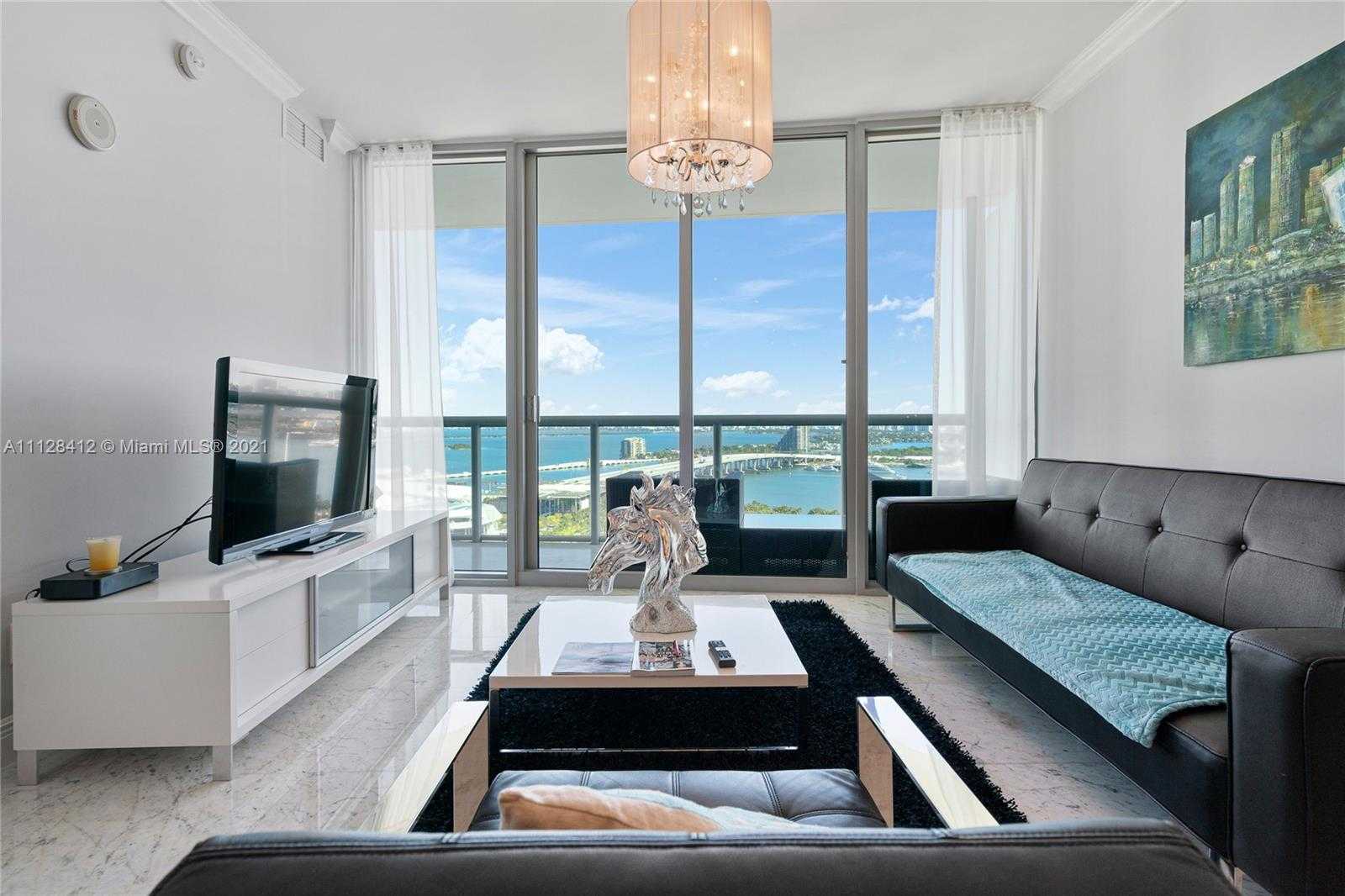 Small Image of 888 Biscayne Blvd, Miami, FL 33132, USA Number 3