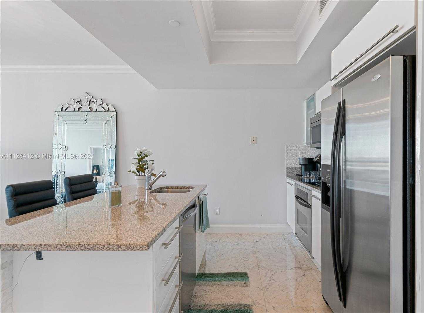Small Image of 888 Biscayne Blvd, Miami, FL 33132, USA Number 6