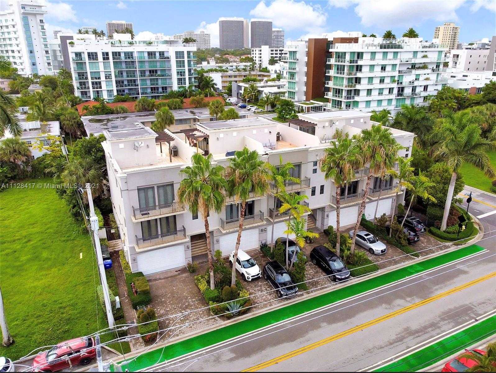 Small Image of 10209 WEST BAY HARBOR DR #1, Bay Harbor Islands Number 24