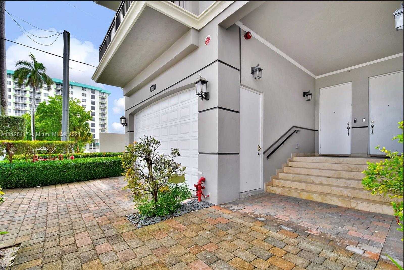 Small Image of 10209 WEST BAY HARBOR DR #1, Bay Harbor Islands Number 3