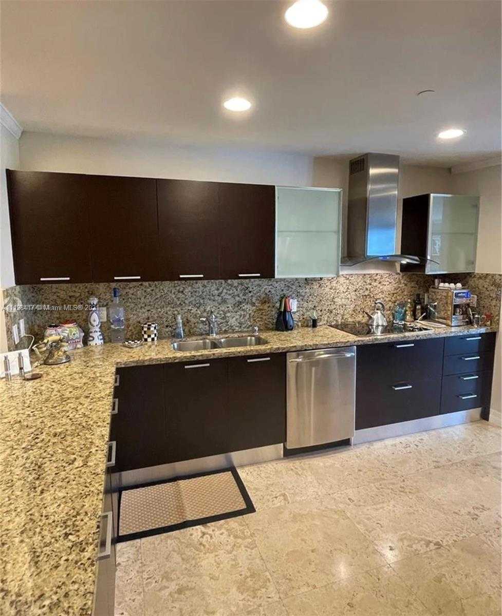 Small Image of 10209 WEST BAY HARBOR DR #1, Bay Harbor Islands Number 4