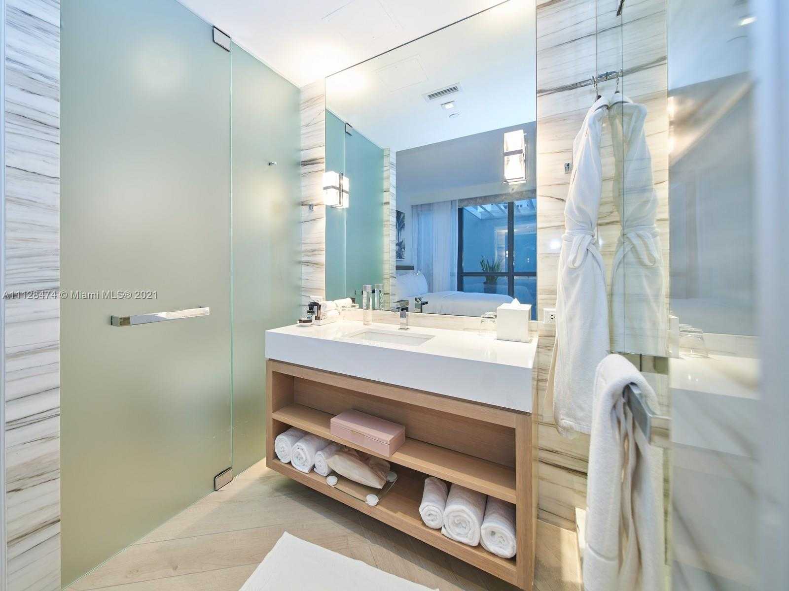 Small Image of 2201 Collins Ave, Miami Beach, FL 33139, USA Number 14
