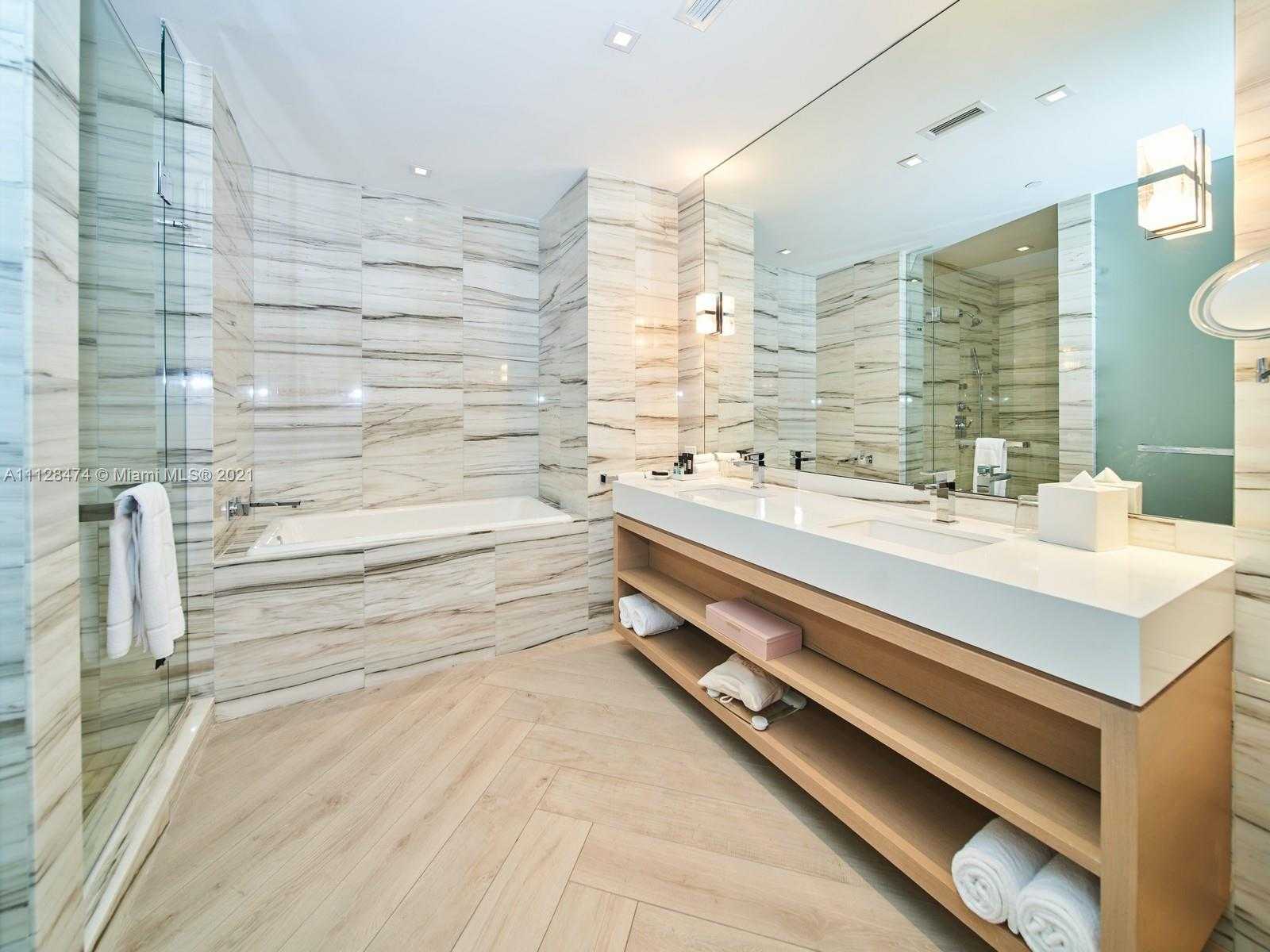 Small Image of 2201 Collins Ave, Miami Beach, FL 33139, USA Number 5