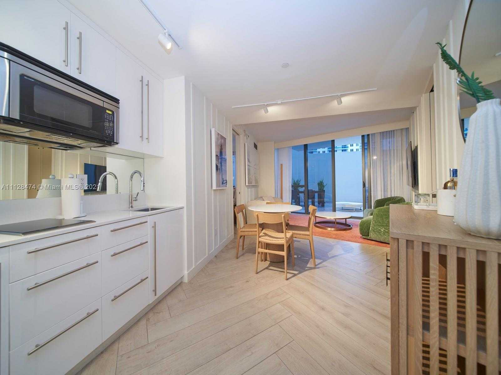 Small Image of 2201 Collins Ave, Miami Beach, FL 33139, USA Number 7