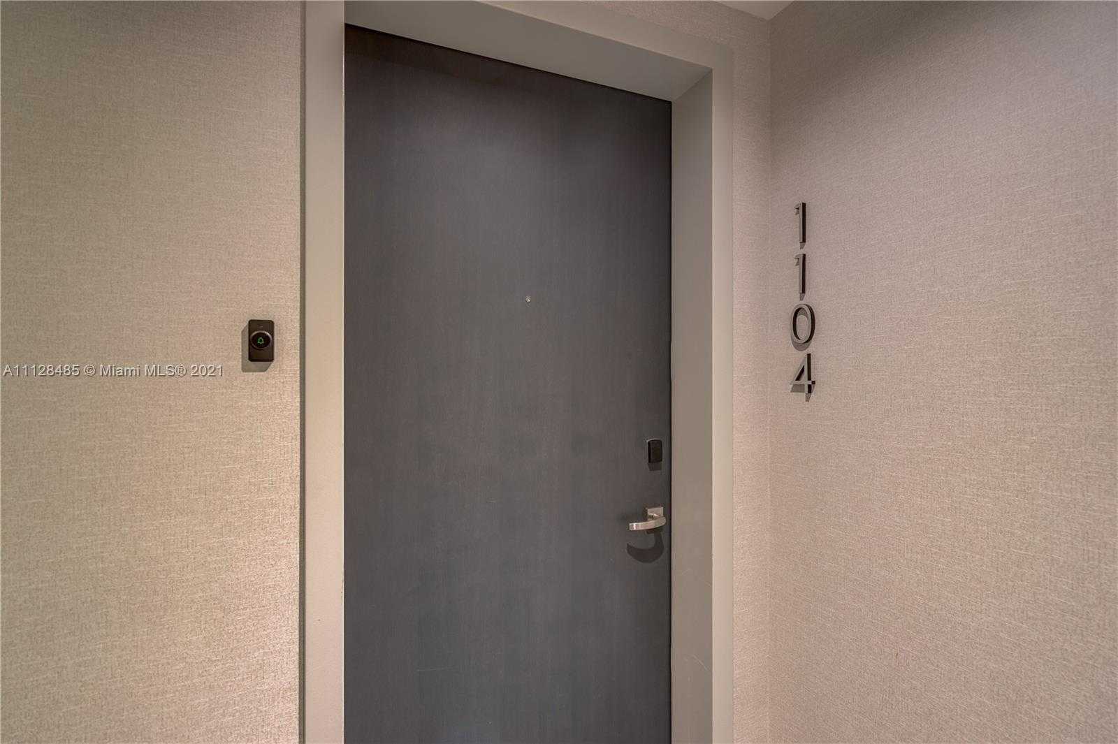 Small Image of 1451 Brickell Ave, Miami, FL 33131, USA Number 3