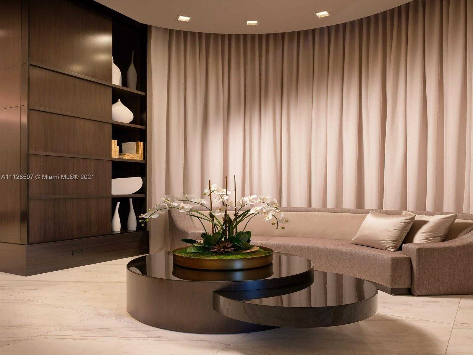 Small Image of 275 Giralda Ave, Coral Gables, FL 33134, USA Number 13
