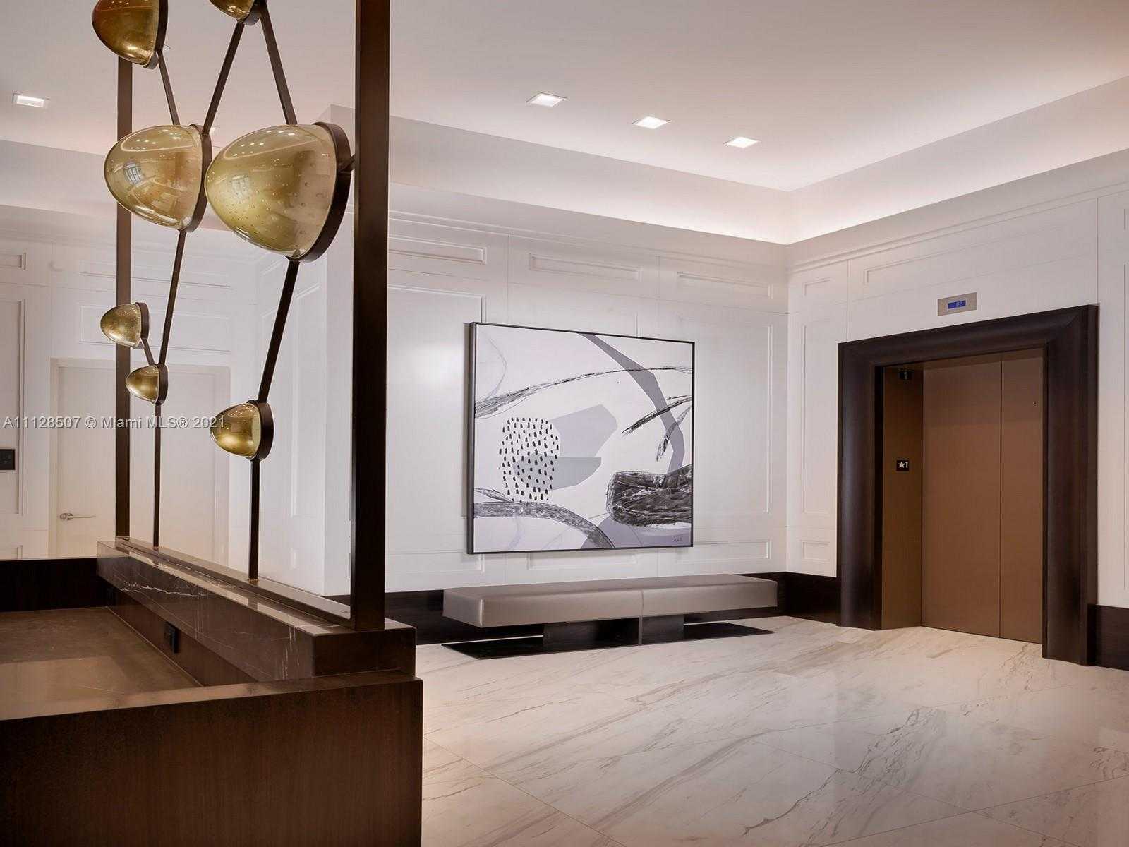 Small Image of 275 Giralda Ave, Coral Gables, FL 33134, USA Number 14
