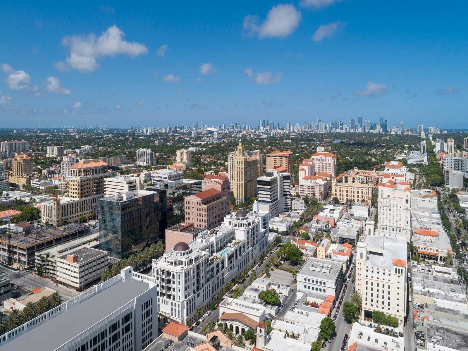 Small Image of 275 Giralda Ave, Coral Gables, FL 33134, USA Number 5