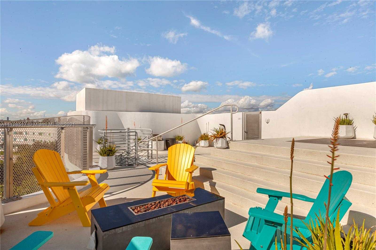 Small Image of 2155 Washington Ct, Miami Beach, FL 33139, USA Number 14