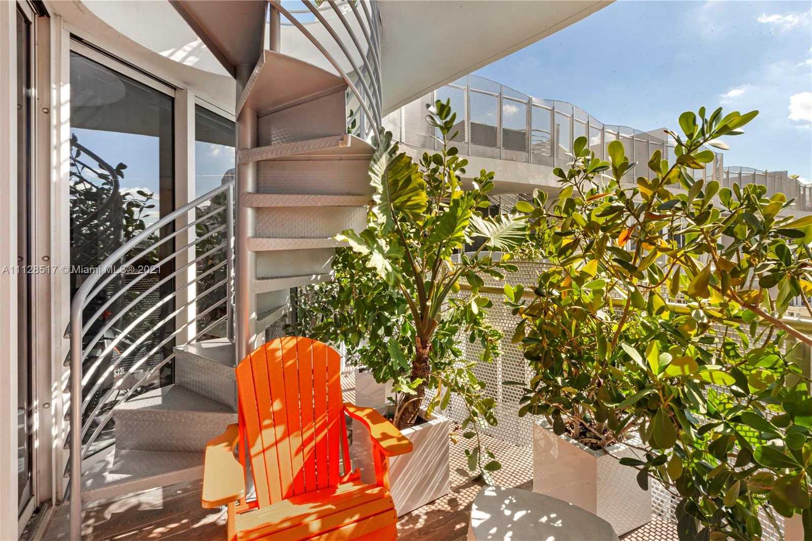 Small Image of 2155 Washington Ct, Miami Beach, FL 33139, USA Number 18