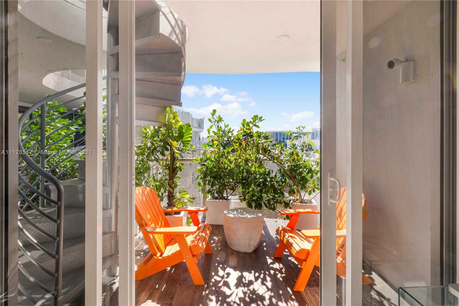Small Image of 2155 Washington Ct, Miami Beach, FL 33139, USA Number 19