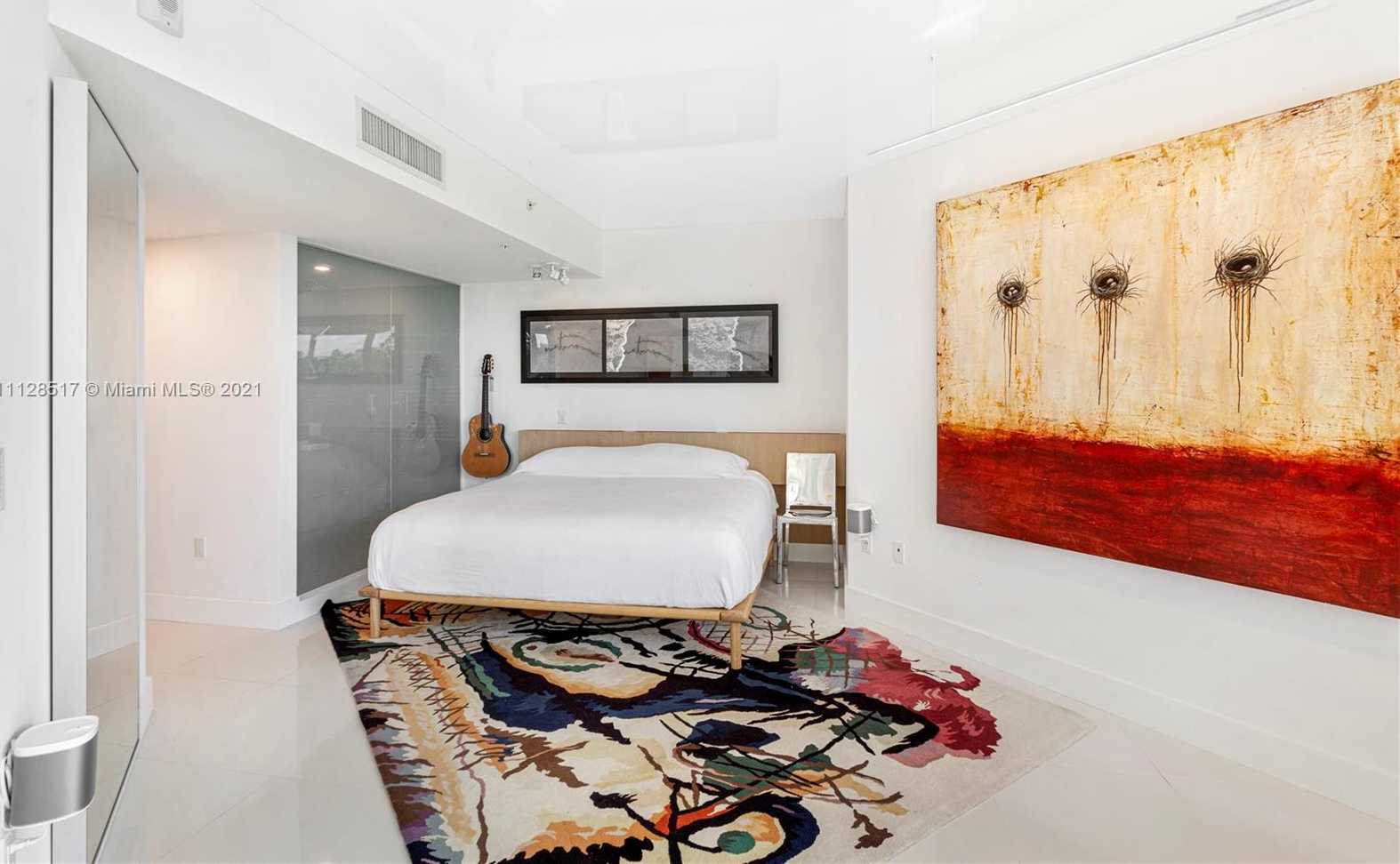 Small Image of 2155 Washington Ct, Miami Beach, FL 33139, USA Number 7