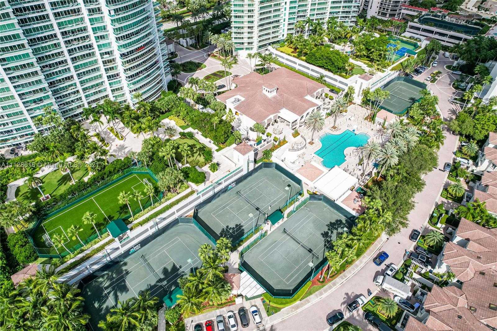 Small Image of 3740 NE 199th Terrace, Aventura, FL 33180, USA Number 12