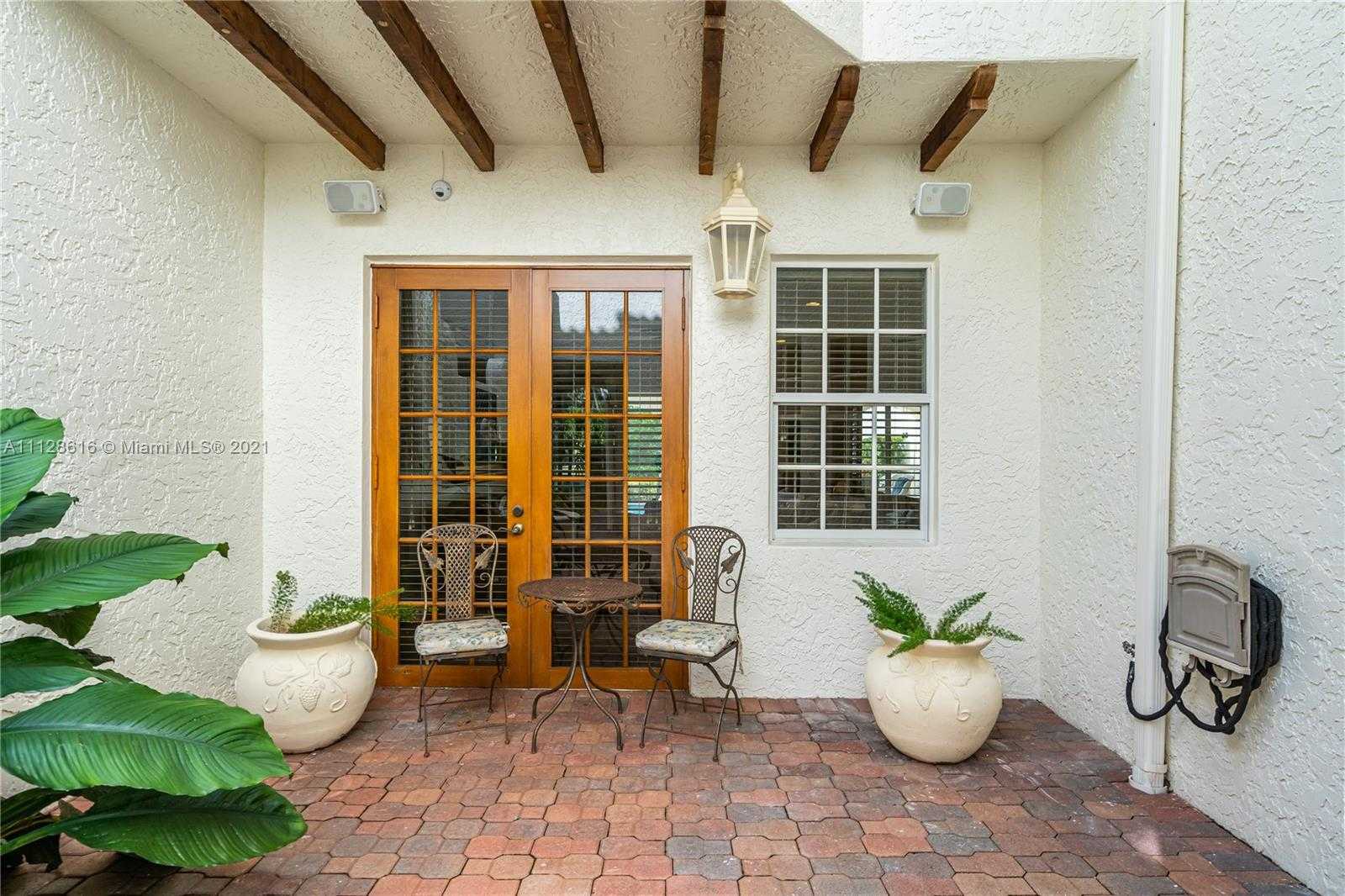 Small Image of 3740 NE 199th Terrace, Aventura, FL 33180, USA Number 19